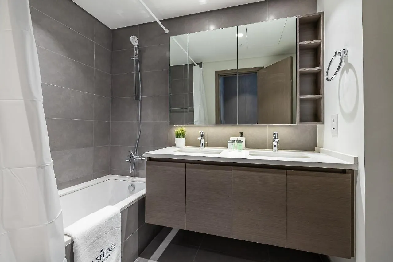 Apartment Spacious 3Bdr With Maid Room I Creek Harbour I Creek Gate Tower 2 Dubai